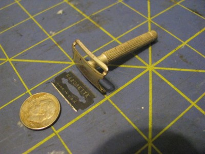 Razorette1.jpg