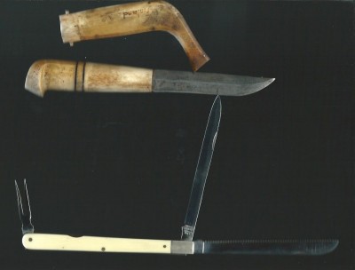 2 KNIVES.jpg
