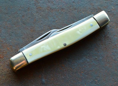 Colonial white CKCO 5 X.jpg