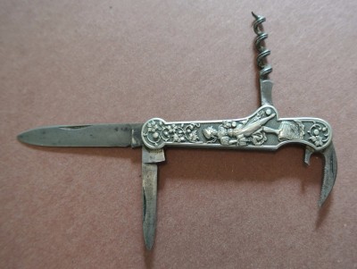 Henckels silver champagne knife (2500x1674).jpg