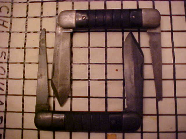 2SurvivalKnives.JPG