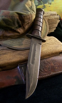 Taras USMC Ka-Bar.JPG
