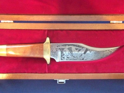 NRA BICENTENIAL BOWIE & BOX.jpg
