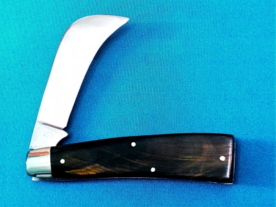 SCHRADE WALDEN 136 LINEMAN'S KNIFE in YELLOW BUFFALO HORN (1).jpg