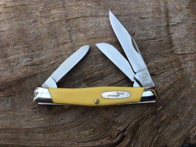 Buck 303 Cadet MFG 1987 Yellow Valox (Mark).JPG