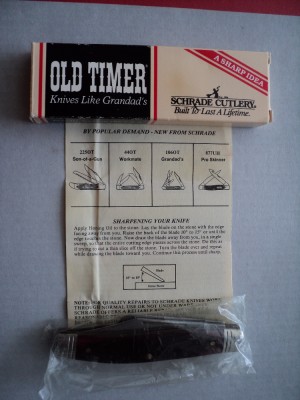 Schrade 8OT Red Bone (packaging).JPG