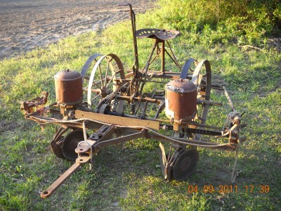 John Deere planters from another era.