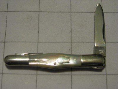 AaronBurkinshaw2BladePearlTuxedo1 003.jpg