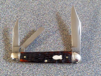 SCHRADE WALDEN 804 with JIGGED BONE (1).jpg