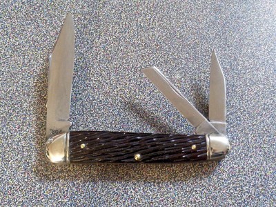 SCHRADE WALDEN 804 with JIGGED BONE (2).jpg