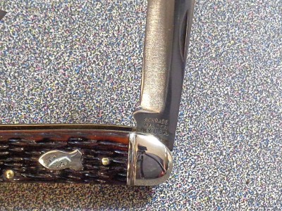 SCHRADE WALDEN 804 with JIGGED BONE (3).jpg