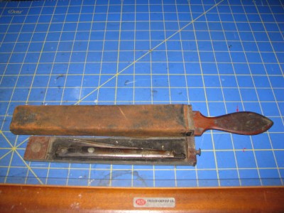 WolfAcierFonduRazor-w-Case&Strop-19.50 007.jpg