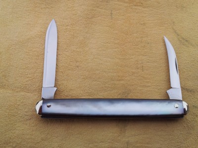 CASE Bradford PA_ 8261_pile side blades open.jpg
