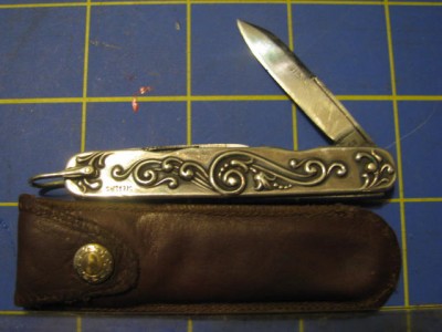 CigarBoxDrawer1-2SilverFruitKnives 036.jpg