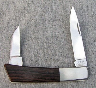 Gerber Silver Knight 2 blade c.jpg