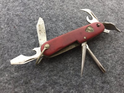 Knife before repair