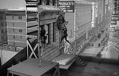 8fb2708dd937b3f3341765d697f6448b--harold-lloyd-silent-film-stars.jpg
