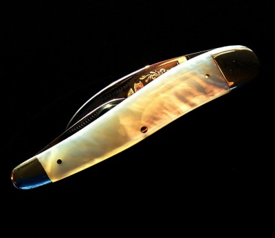 Bulldog whittler