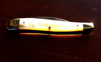 Bulldog whittler