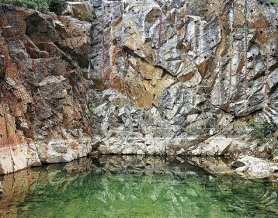 edward-burtynsky-mines-13,-inco-abandoned-mine-shaft,-crean-hill-mine,-sudbury,-ontario.jpg