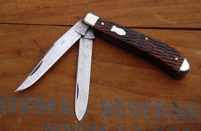 Schrade Walden 293 peachseed bone 2.jpg