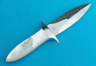 BUCK DAGGER MOTHER OF PEARL (2).jpg