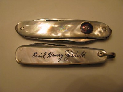 2PearlAdvertisingKnives.jpg