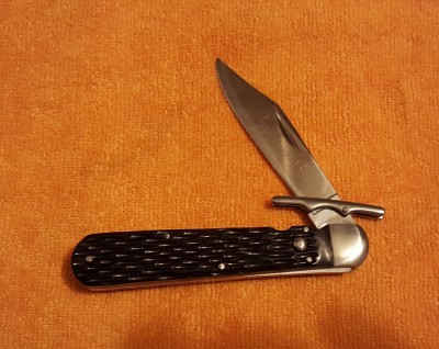 Schrade dummy auto.jpg