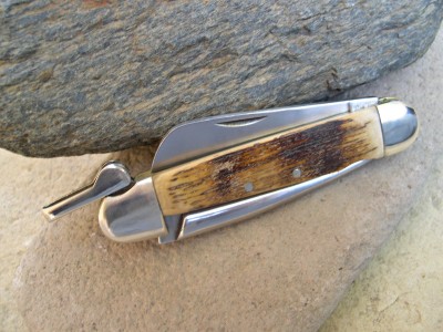 70's - 80's Camillus  Marlinspike. For my brother-in-law. It had bad scales, needed the blade re shaped a bit and was pretty loose.