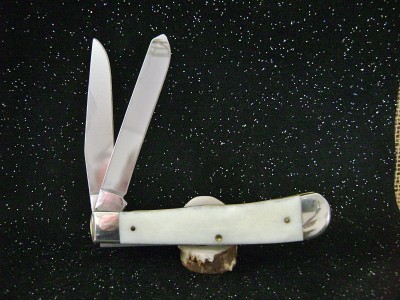 CASE 2017 Trapper 6254 Star Spangled Banner Natural Bone - Pile Open.JPG