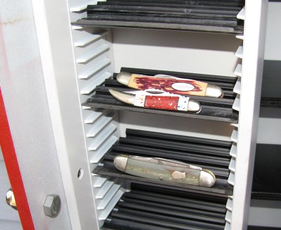 R-W-Interior-Tray-with-Knives.jpg