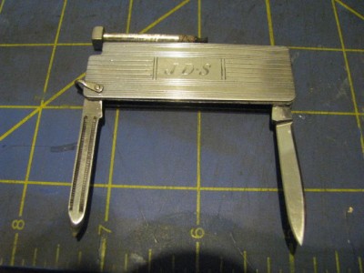 AustriaCigaretteLighterKnife $1.00 001.jpg
