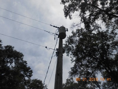 DSCN4753.JPG (987.17 KiB) Viewed 3030 times This transformer provides service for another well.