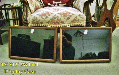 18x12 Walnut Display Case.JPG
