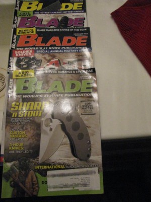 KnifeWorld&BladeMagazine$4.90 004.jpg