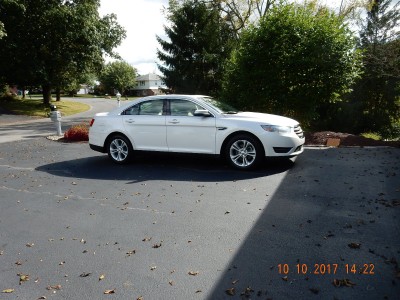 2014 Taurus SEL b.JPG