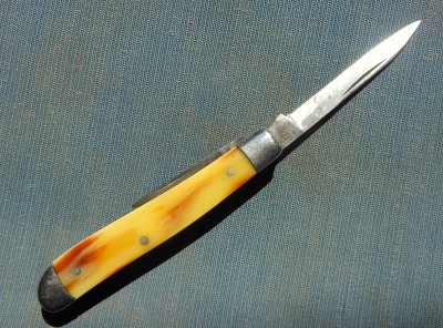 1930 Nu Horn1.jpg