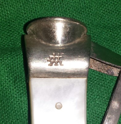 Henckels 4.75in Pearl Cigar (3).jpg