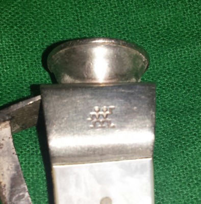 Henckels 4.75in Pearl Cigar (4).jpg