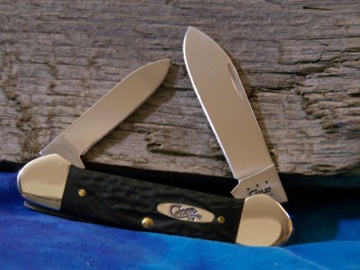 2014 Gumfuddy Rough Black Synthetic Canoe.jpg