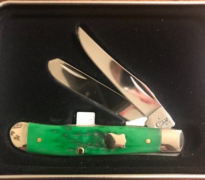 Got this as a gift! I kinda like the green bone!