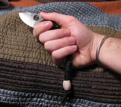 spyderco_inhand.jpg