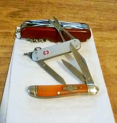 Desk Knives (12-31-18).jpg