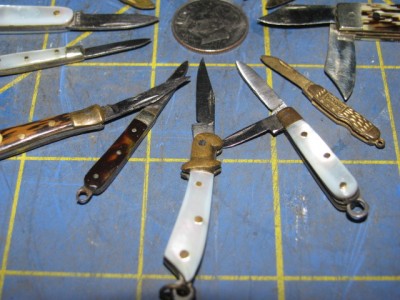 MiniatureKnives2018 002.jpg