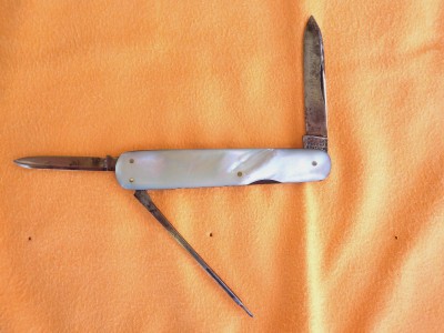 Needham Brothers, 3 1/4"