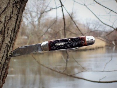 KABAR by the creek.JPG