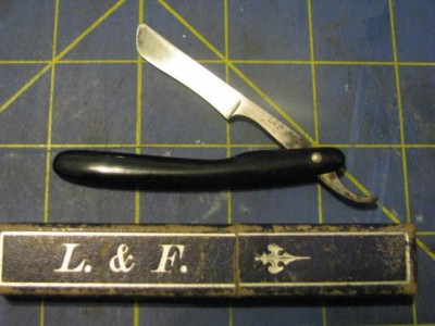 L&FCoranRazor2019-1.JPG
