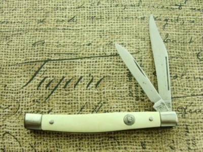 Imperial Celluloid Pearl Dogleg Jack 001.jpg