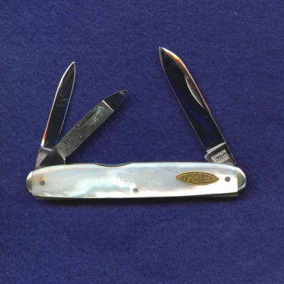 733505B.jpg