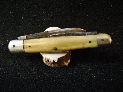 Waltham Whittler - Pile Closed.JPG
